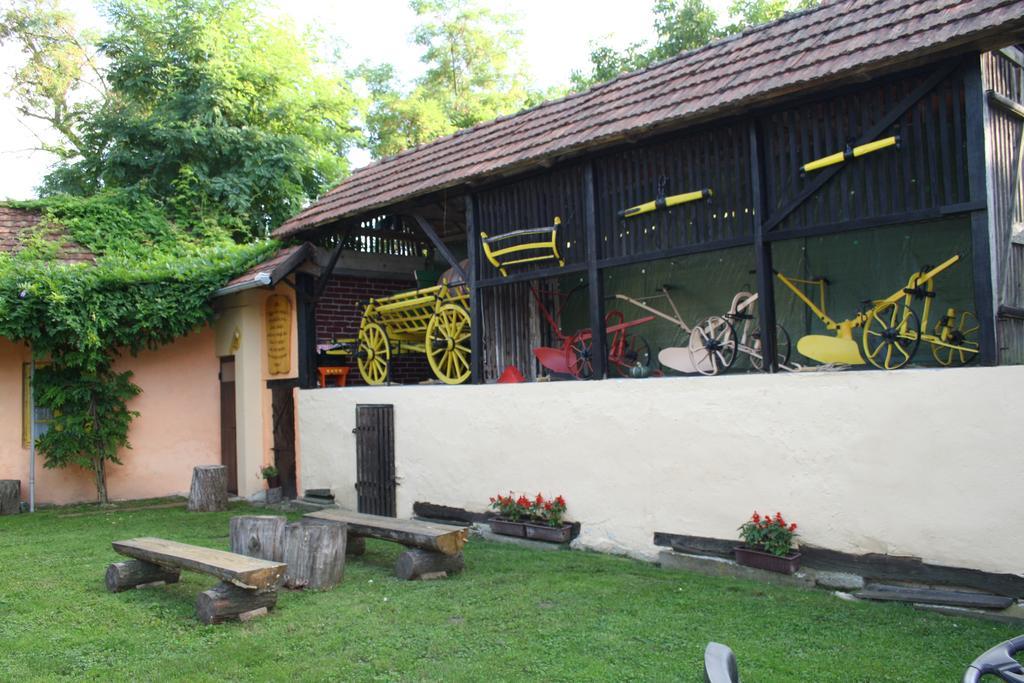 Seoski Turiziam Larva Trenkovo Екстер'єр фото